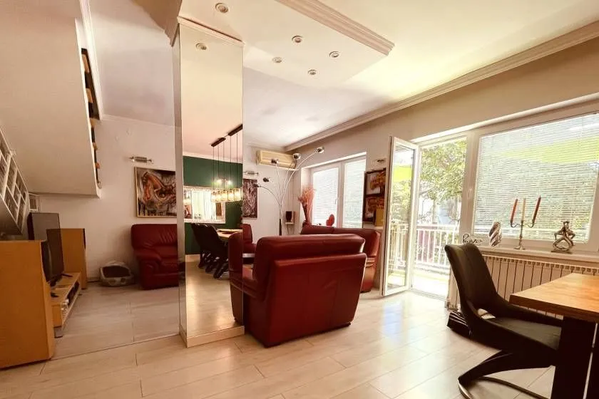 Rent, three bedroom apartment, 140m², Cerak, Beograd