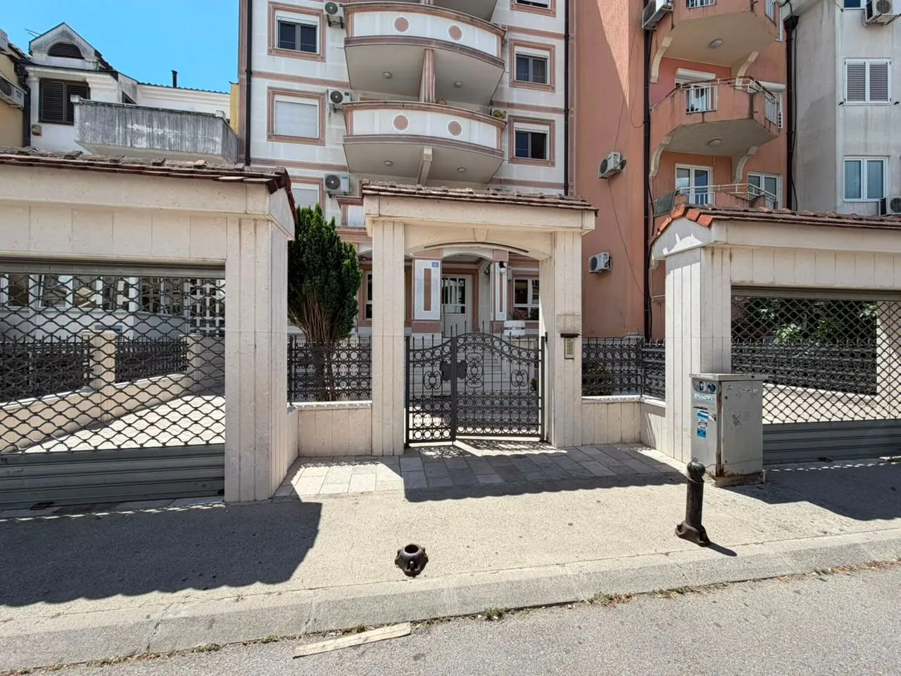 Rent, office space, 150m², Ljubović, Podgorica