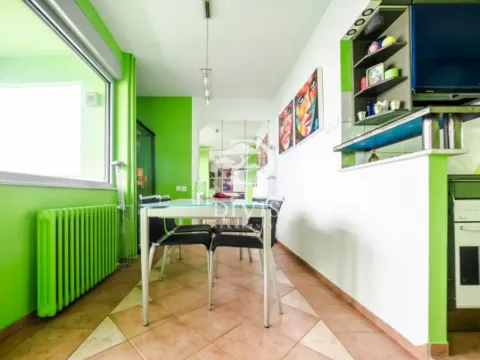 Prodaja, trosoban stan, 80m², Novi Beograd Blok 8, Novi Beograd Sve Podlokacije - image 5