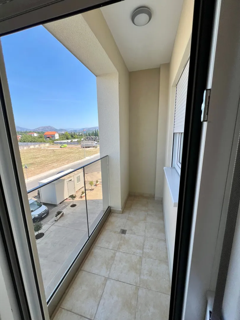 Izdavanje, jednosoban stan, 40m², Zabjelo, Podgorica