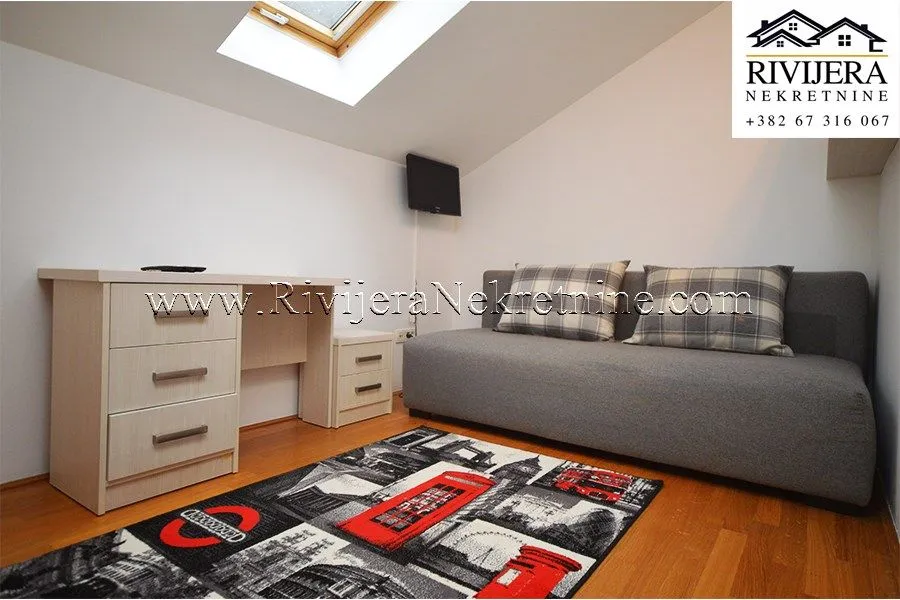 Sale, four bedroom apartment, 105m², Dobrota, Kotor