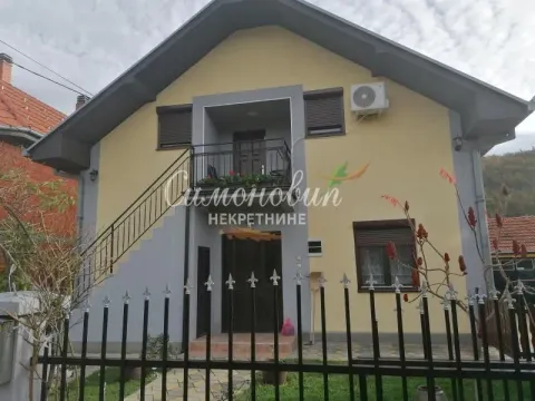 Sale, house, 95m², Medvedja, Srbija