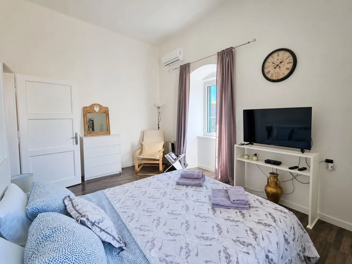 Prodaja, jednosoban stan, 42m², Stari Grad Kotor, Kotor
