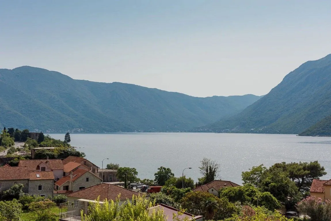 Prodaja, trosoban stan, 139m², Risan, Kotor