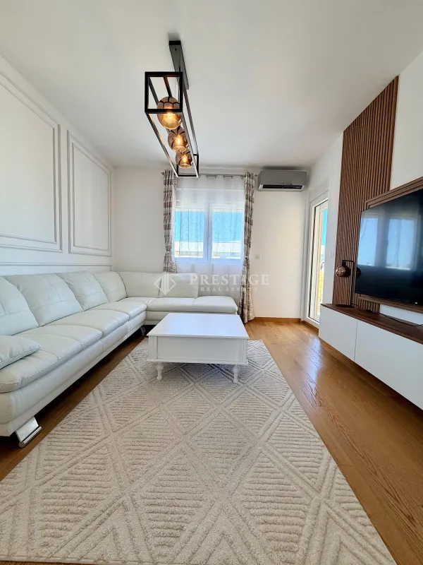 Izdavanje, dvosoban stan, 72m², New City, Podgorica