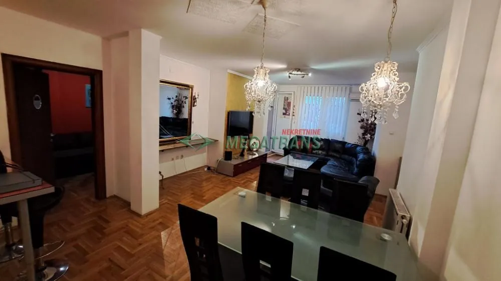 Izdavanje, četvorosoban stan, 100m², Novi Sad Sve Podlokacije, Novi Sad