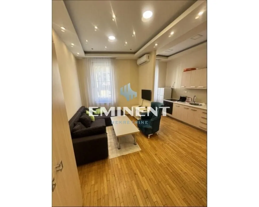 Izdavanje, stan, 50m², Čubura, Beograd