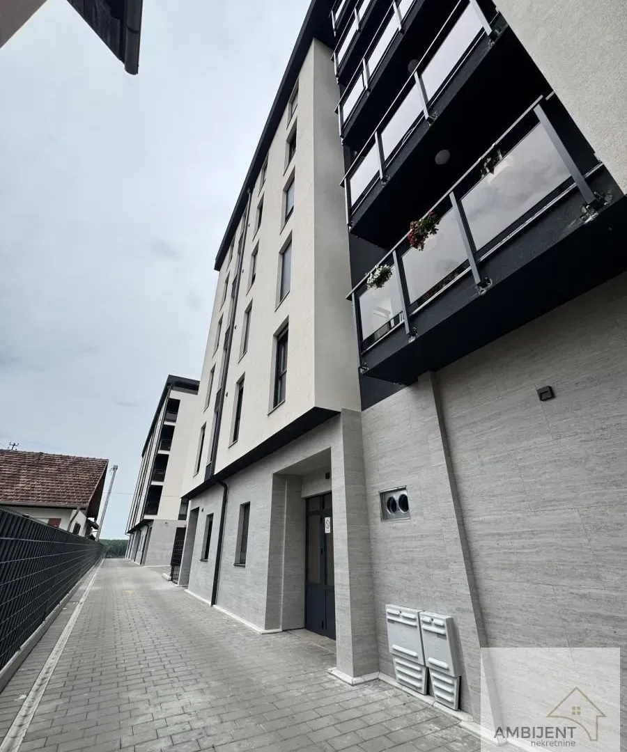 Prodaja, trosoban stan, 77m², Novi Banovci, Stara Pazova