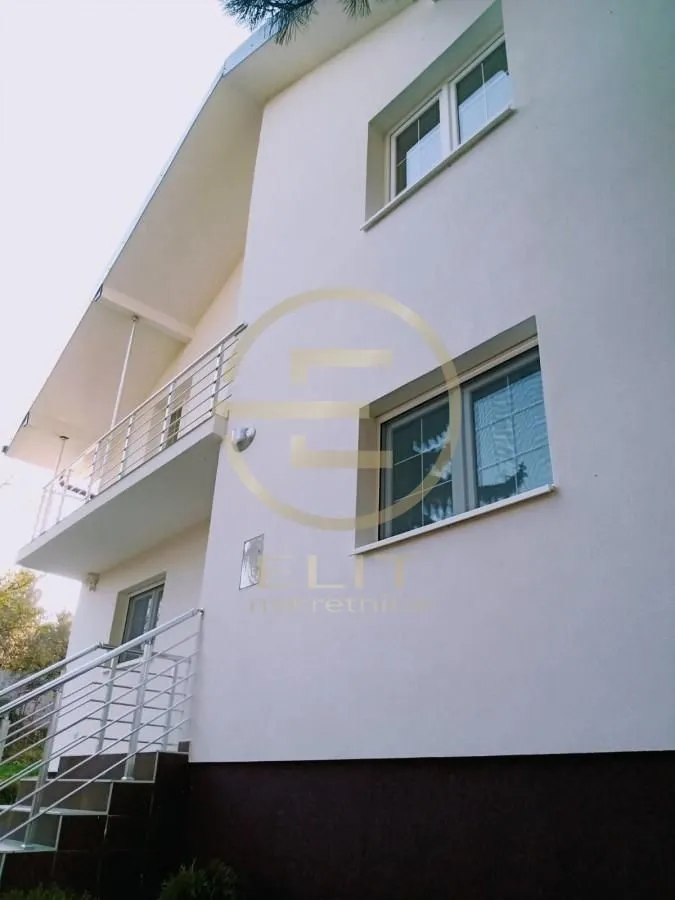 Sale, house, 220m², Alibegovac, Petrovaradin