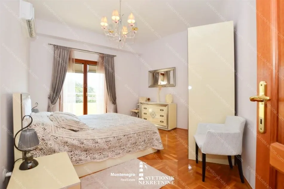Prodaja, jednosoban stan, 64m², Igalo, Herceg Novi