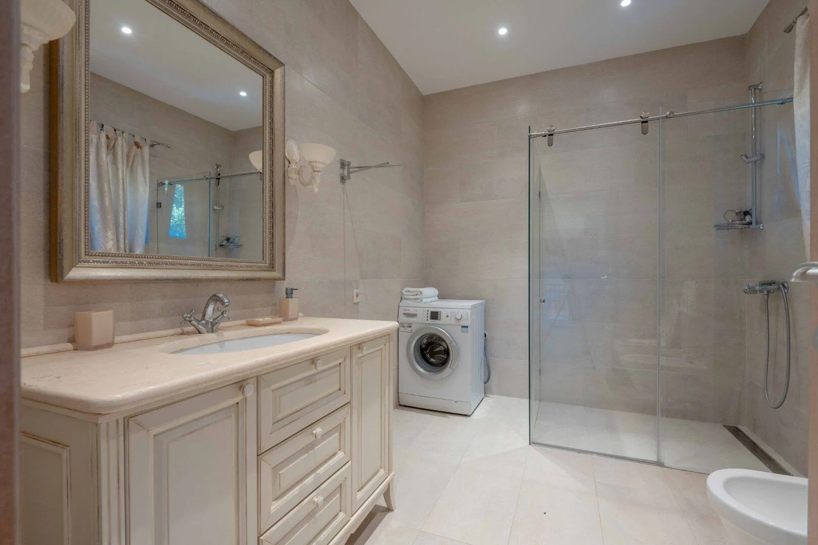 Sale, house, 317m², Reževići, Budva