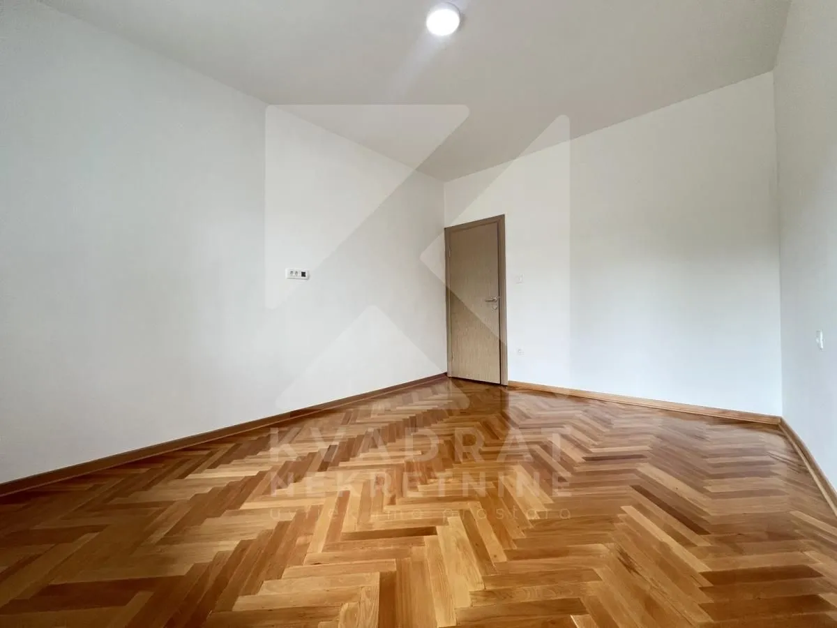 Rent, office space, 66m², Preko Morače, Podgorica