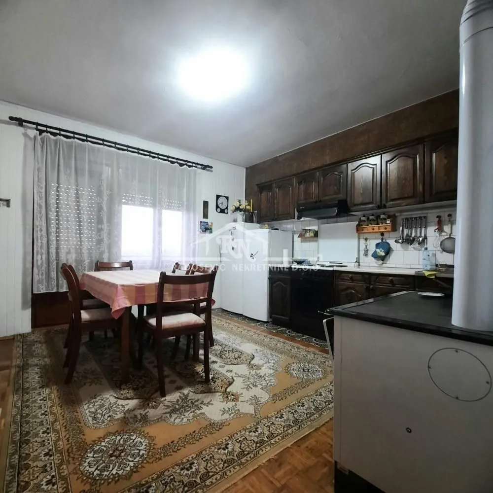 Prodaja, kuća, 219m², Čukarica, Beograd