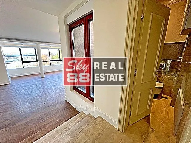 Rent, four bedroom apartment, 173m², Senjak, Beograd