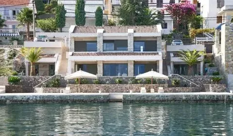 Rent, house, 300m², Krašići, Tivat - image 1