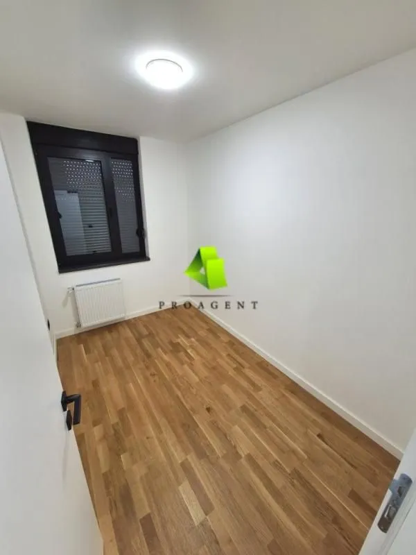 Rent, office space, 50m², Medijana, Niš