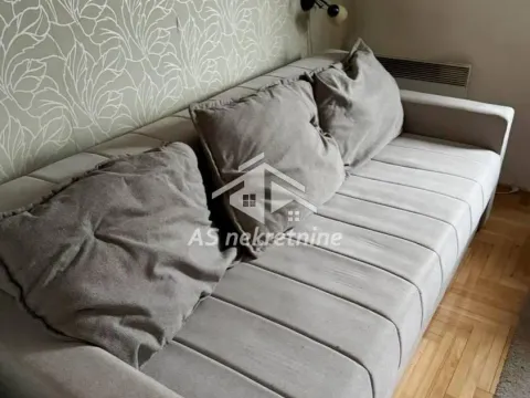 Stan in Zemun Gornji Grad