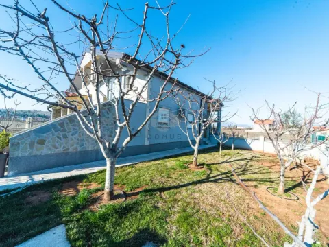 Sale, house, 200m², Zeta, Podgorica - image 21