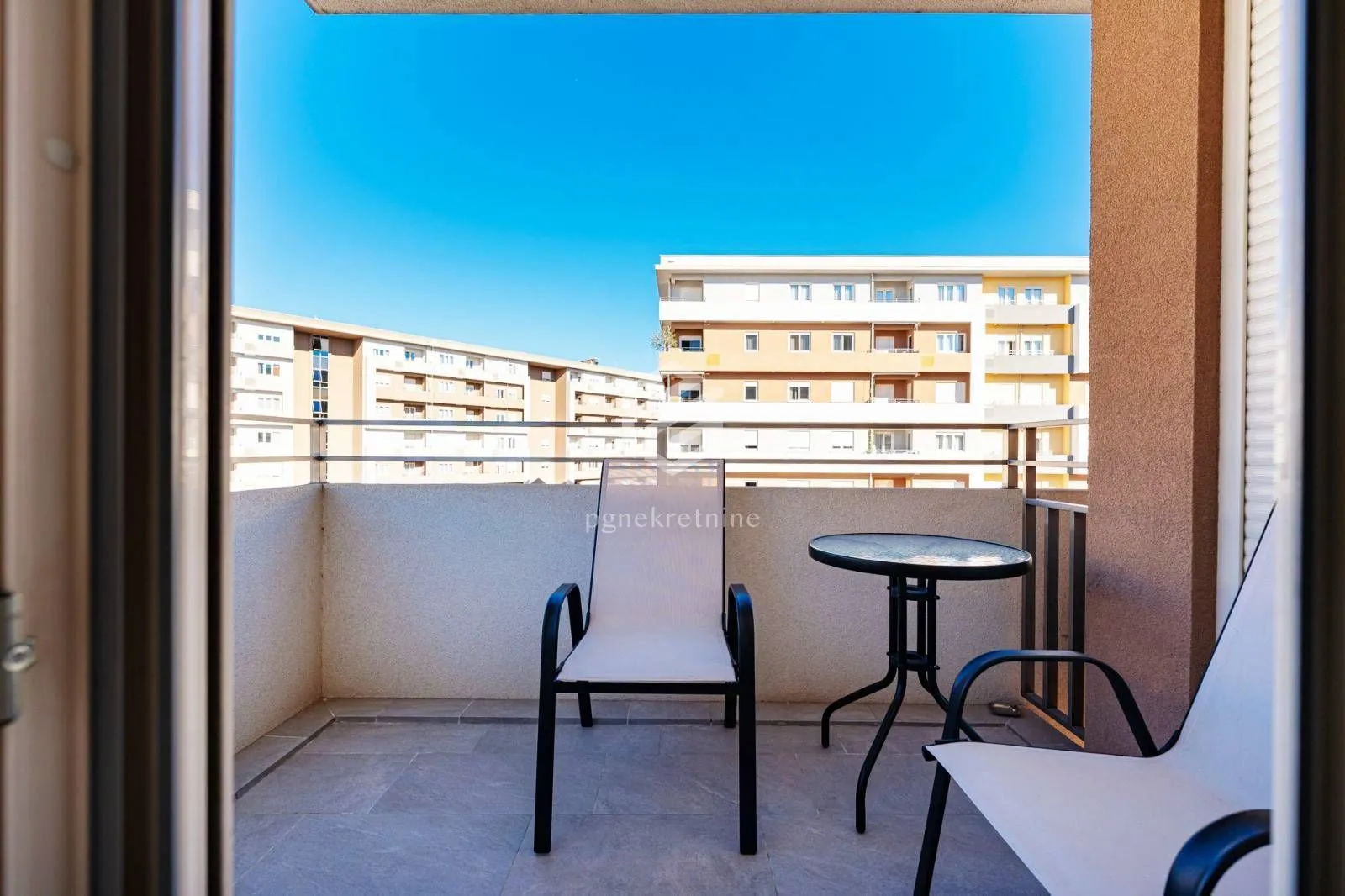 Prodaja, dvosoban stan, 68m², Central Point, Podgorica