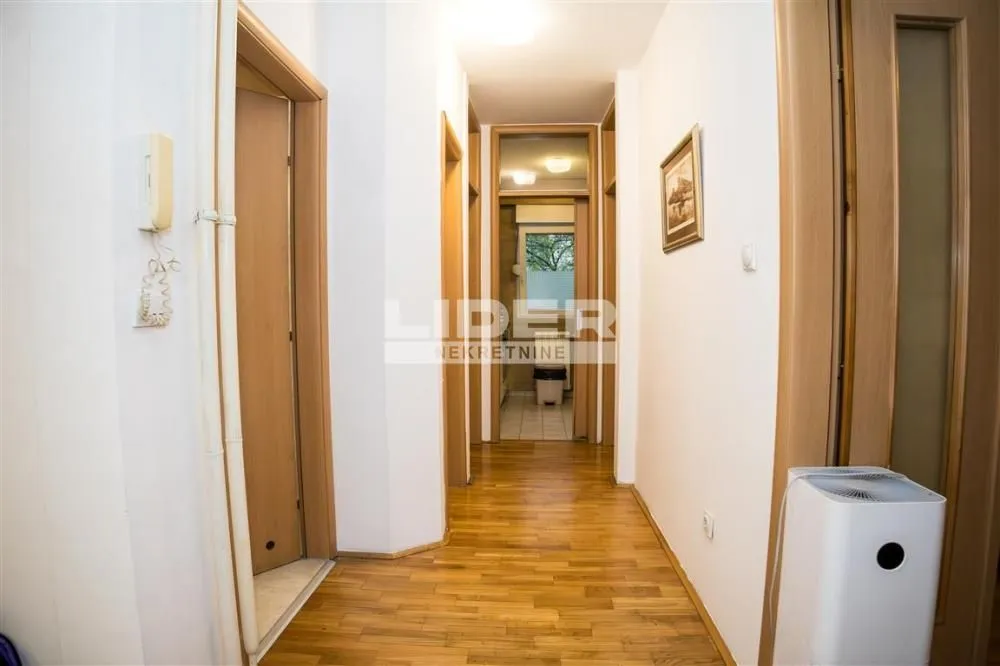Prodaja, trosoban stan, 69m², Čukarica, Beograd