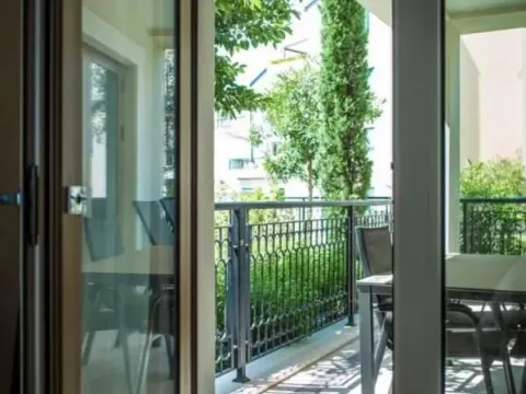 Sale, two bedroom apartment, 107m², Tivat, Crna Gora - image 12