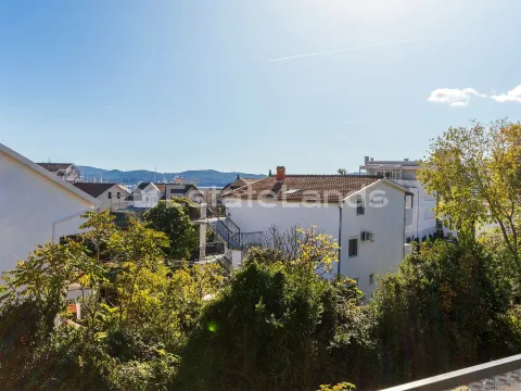Sale, one bedroom apartment, 45m², Donja Lastva, Tivat - image 12