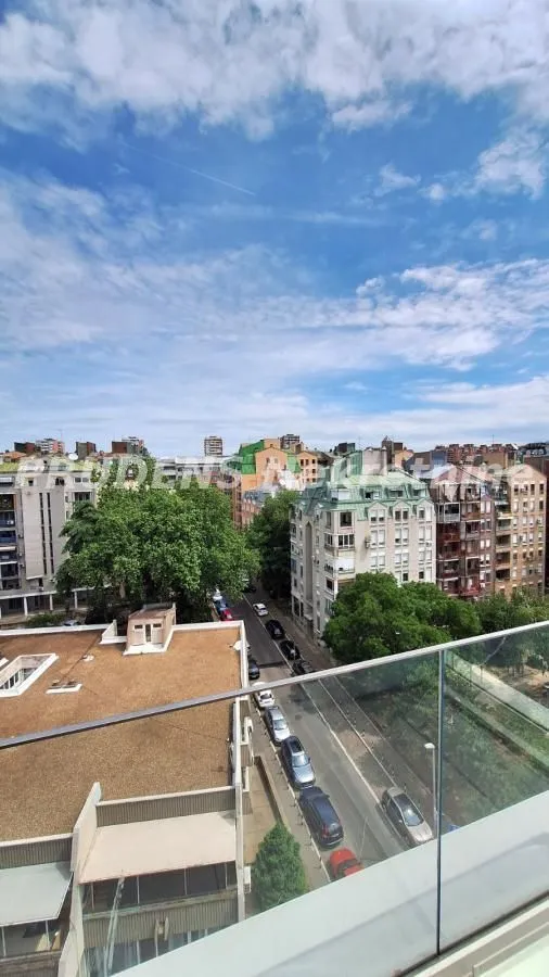 Izdavanje, dvosoban stan, 62m², Vračar Sve Podlokacije, Beograd