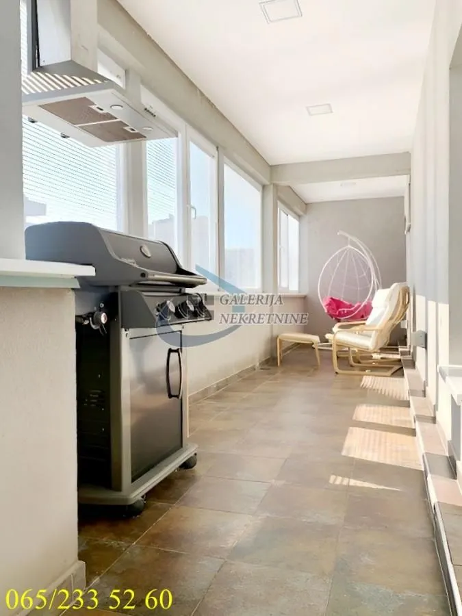 Prodaja, četvorosoban stan, 157m², Đeram Pijaca, Beograd