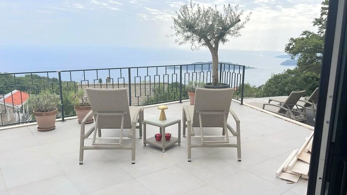 Sale, house, 300m², Kuljače, Budva