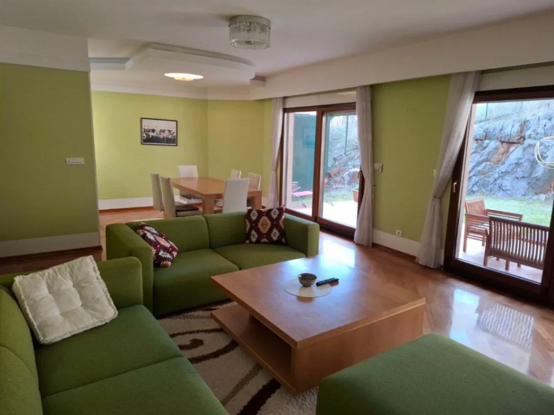 Rent, three bedroom apartment, 137m², Centar, Podgorica