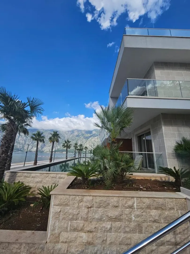 Prodaja, jednosoban stan, 108m², Stoliv, Kotor
