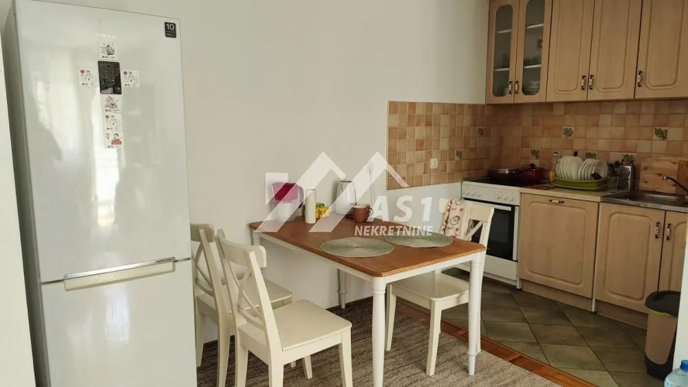Izdavanje, trosoban stan, 54m², Adamovićevo Naselje, Novi Sad Sve Podlokacije