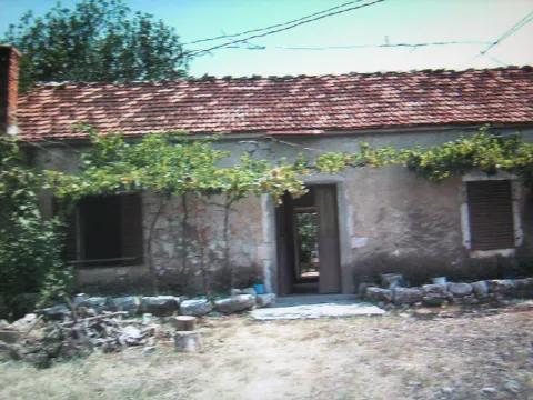 Zemljište in Zlatica