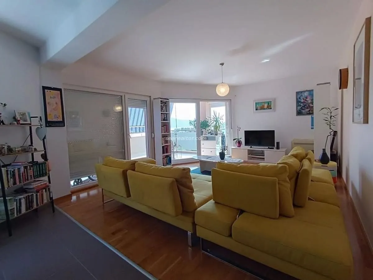 Rent, two bedroom apartment, 81m², Tivat, Crna Gora