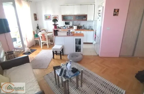 Stan in Voždovac Sve Podlokacije