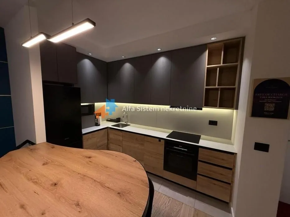 Izdavanje, dvosoban stan, 60m², Savski Venac, Beograd