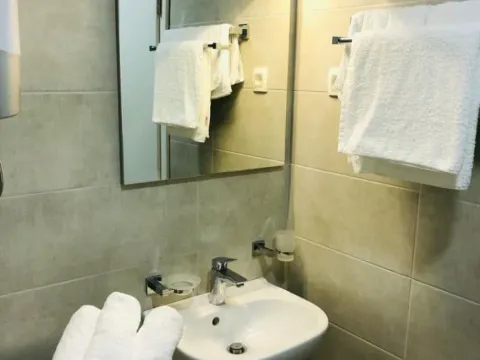 Sale, two bedroom apartment, 68m², Budva, Crna Gora - image 2