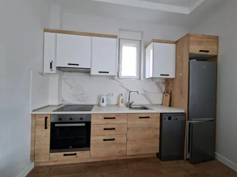 Rent, one bedroom apartment, 40m², Bijela, Herceg Novi - image 14