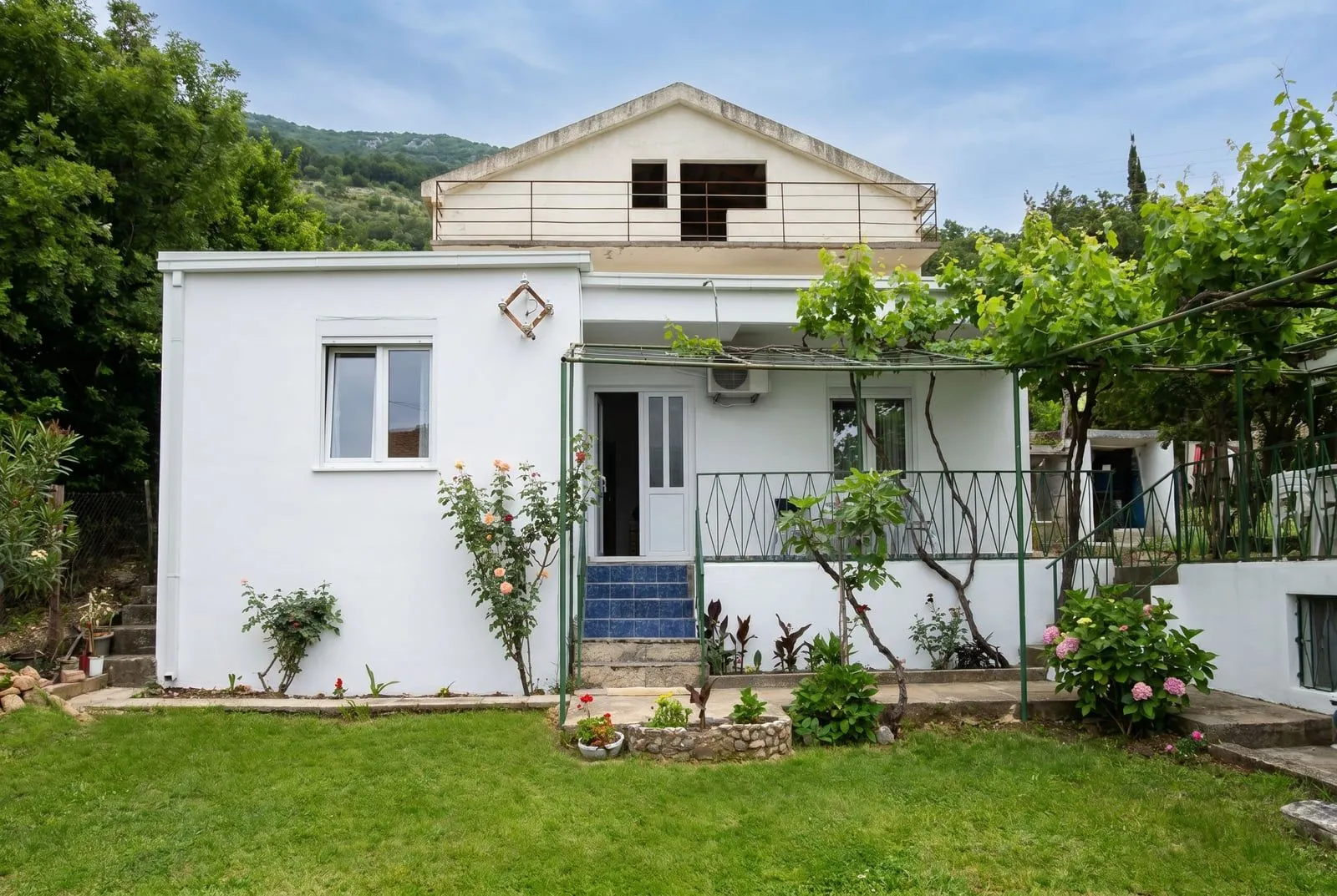 Prodaja, kuća, 77m², Sutomore, Bar