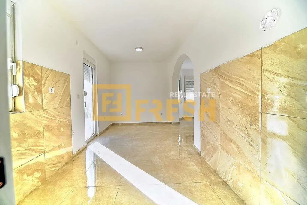 Rent, house, 400m², Stari Aerodrom, Podgorica