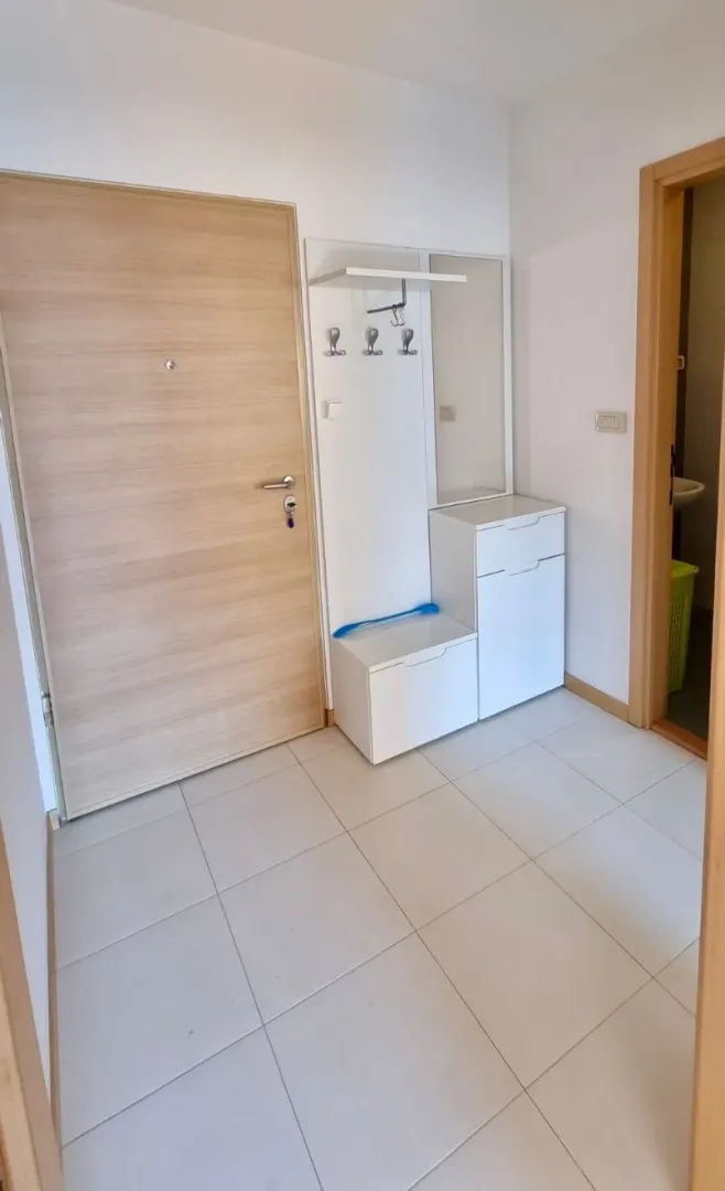 Izdavanje, jednosoban stan, 44m², Stari Aerodrom, Podgorica