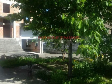 Kuća in Grocka (mesto)