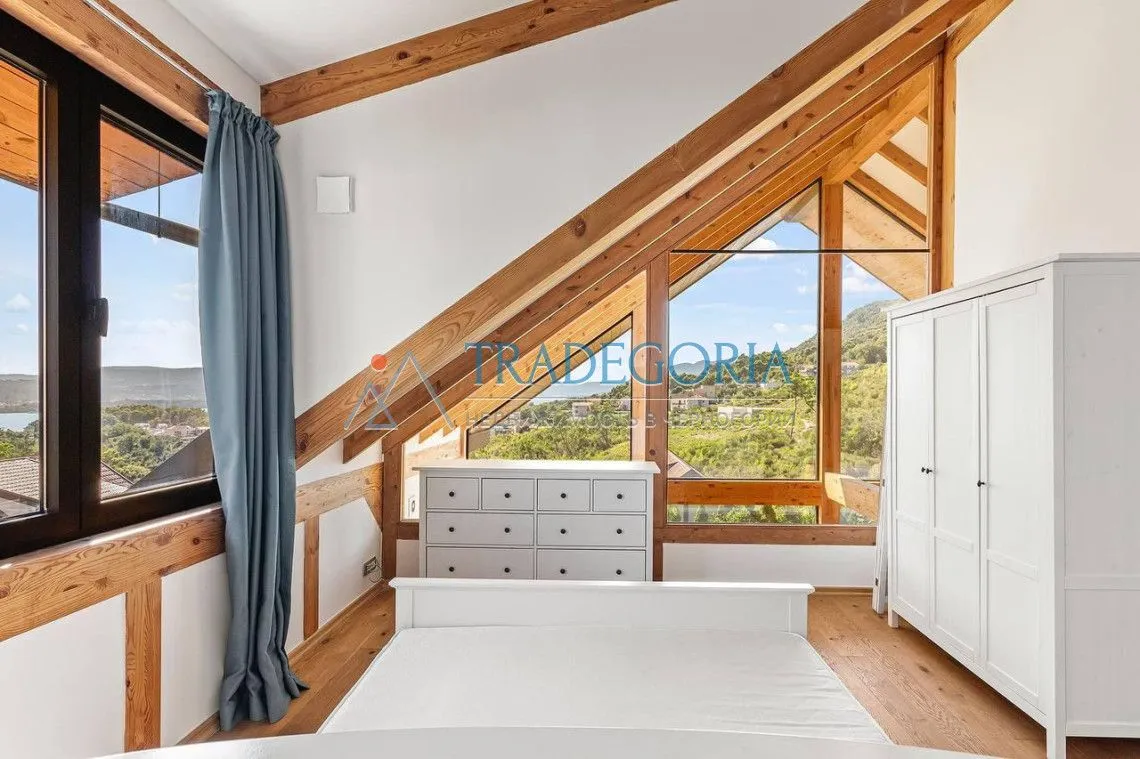 Prodaja, kuća, 220m², Tivat, Crna Gora