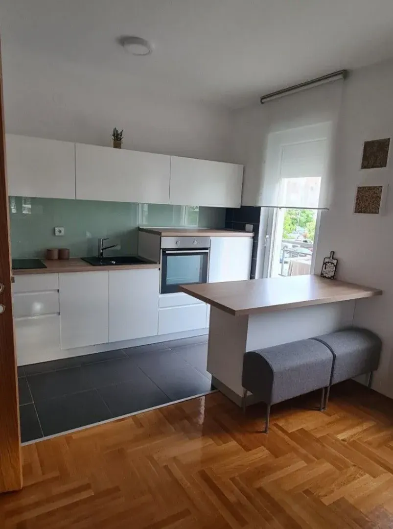 Rent, one bedroom apartment, 50m², Stari Aerodrom, Podgorica