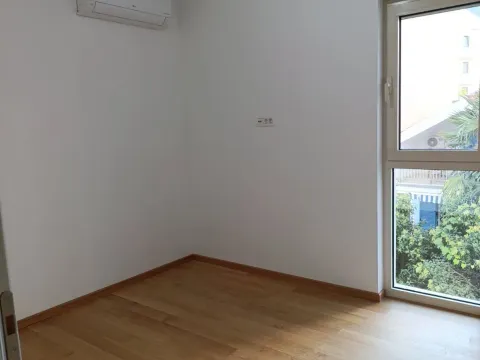 Prodaja, dvosoban stan, 65m², Centar, Budva - image 8