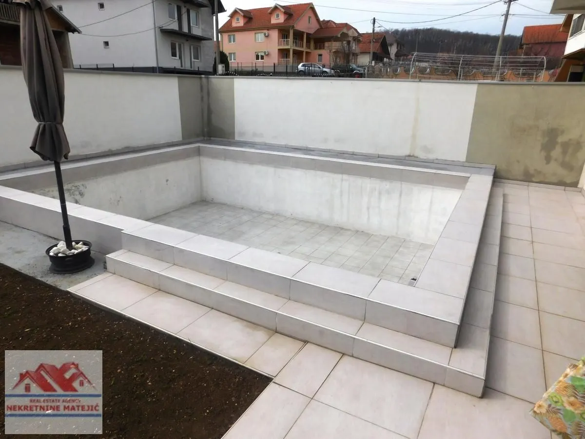 Prodaja, kuća, 250m², Ćava, Kragujevac