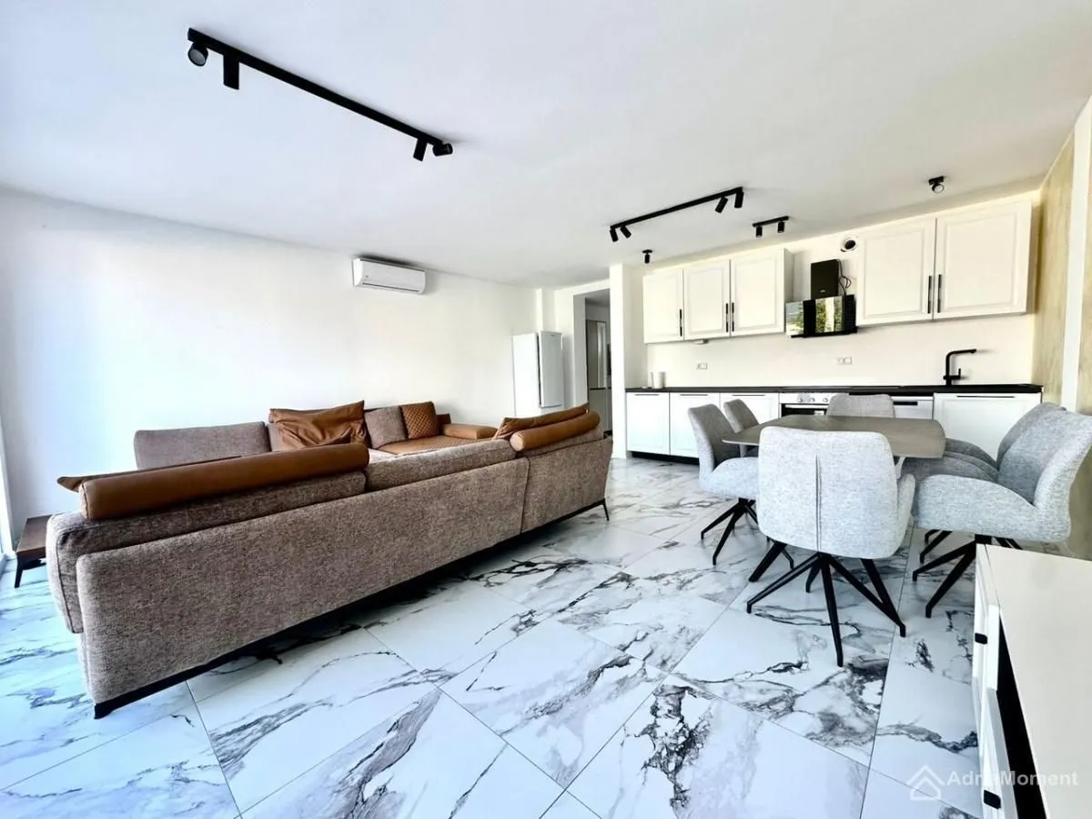 Prodaja, dvosoban stan, 85m², Đuraševići, Tivat