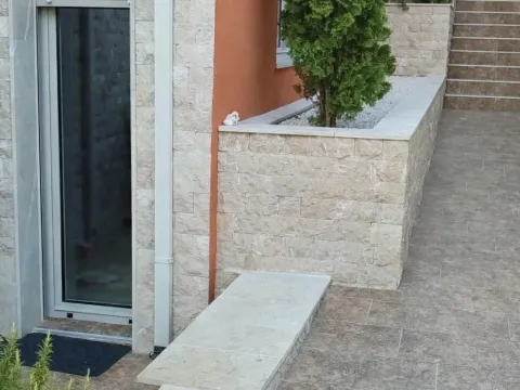 Sale, one bedroom apartment, 33m², Donja Lastva, Tivat - image 3