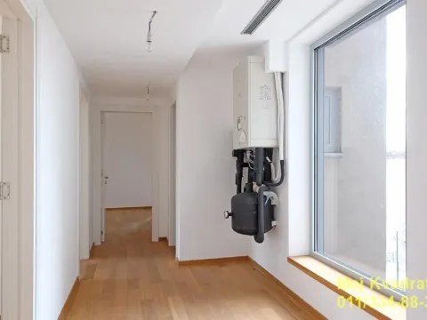 Prodaja, četvorosoban stan, 148m², Vračar Hram, Vračar Sve Podlokacije - image 14