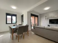 Izdavanje, dvosoban stan, 80m², Dumidran, Tivat - image 7